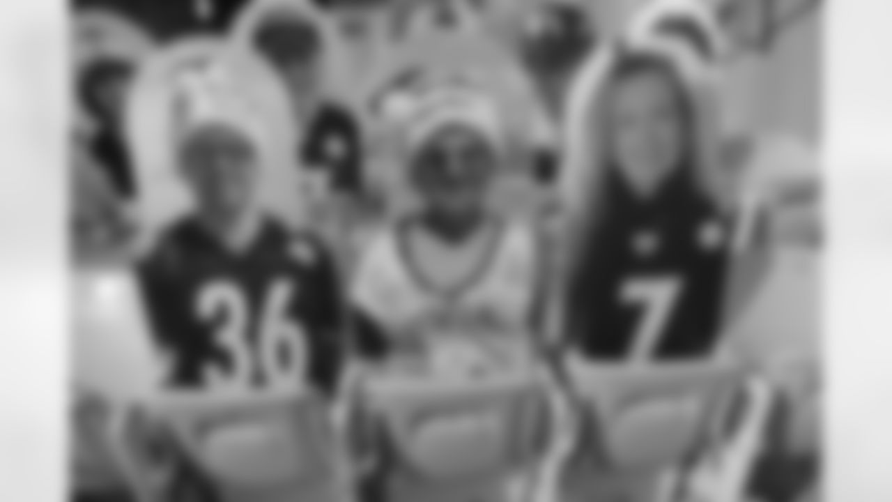 Fan cutouts at Heinz Field on Friday, Nov. 13, 2020 in Pittsburgh, PA. (Caitlyn Epes / Pittsburgh Steelers)