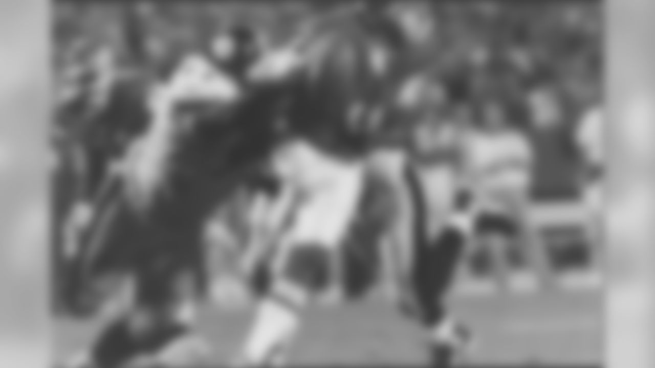 1992 LEVON KIRKLAND: After becoming a regular in 1993, Kirkland never missed a start in the six seasons from 1995-2000, and when his Steelers career was over he had 18.5 sacks, 11 interceptions, 14 forced fumbles, and eight fumble recoveries. Kirkland was voted to two Pro Bowls, and he was named first-team All-Pro in 1997.