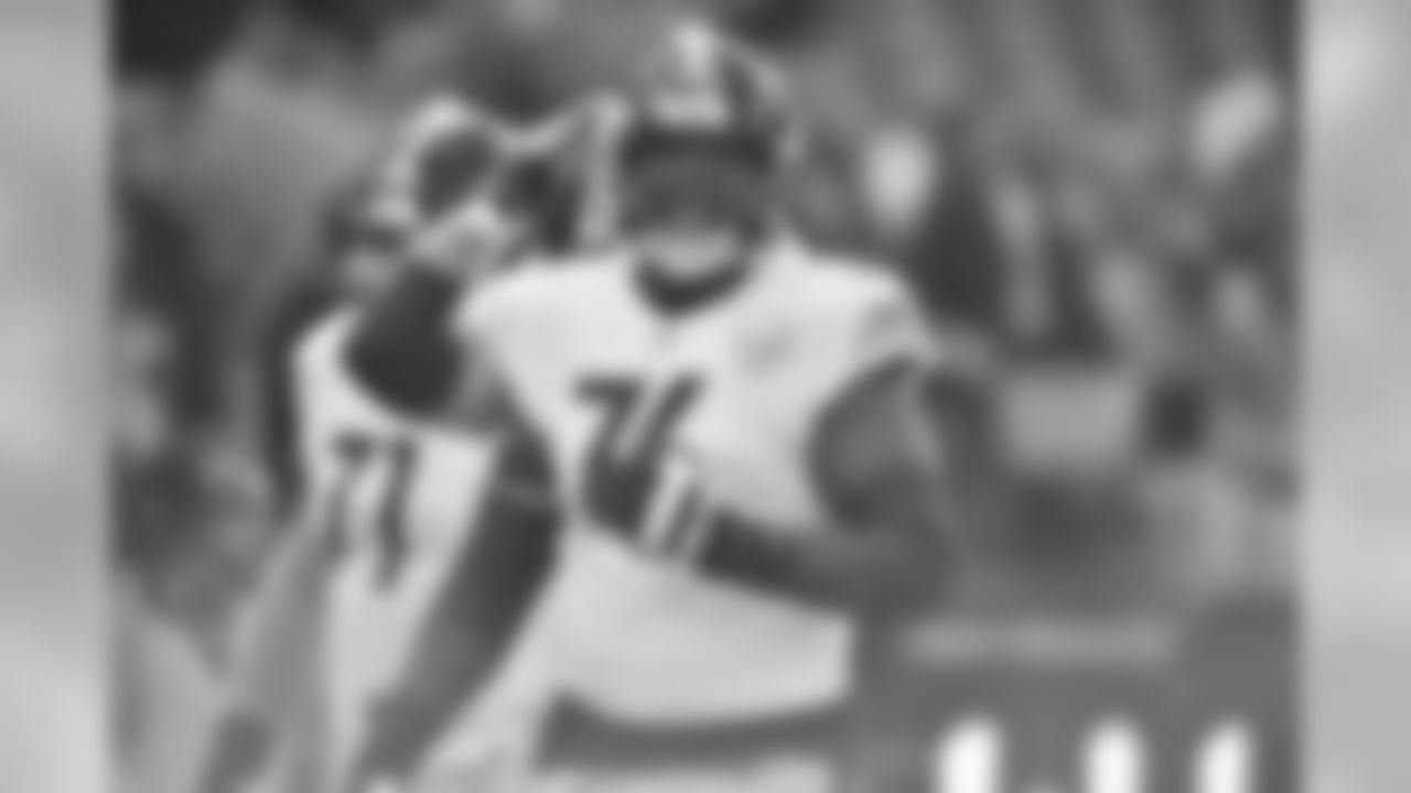 A 2018 Regular Season game between the Pittsburgh Steelers and the Denver Broncos on Sunday, November 25, 2018.