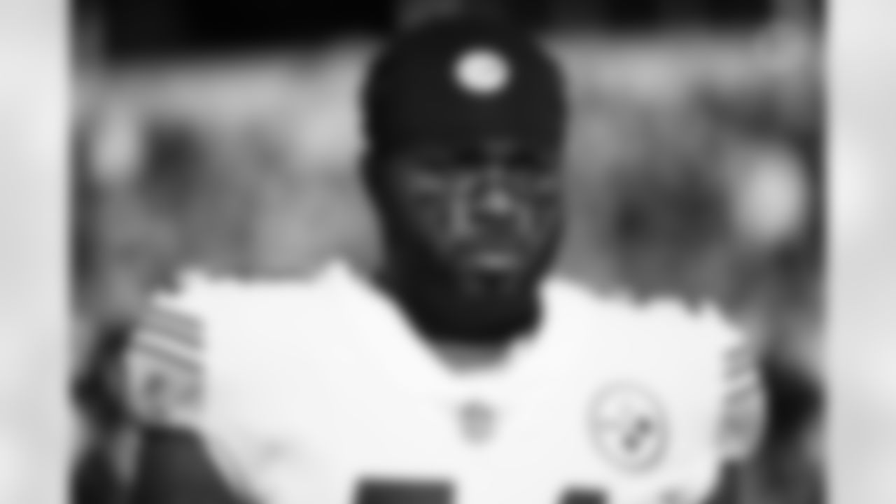 Pittsburgh Steelers linebacker Ulysees Gilbert III (54) during a regular season game between the Pittsburgh Steelers and the Cincinnati Bengals, Sunday, Nov. 28, 2021 in Cincinnati, OH. The Steelers lost to the Bengals 41-10. (Caitlyn Epes / Pittsburgh Steelers)