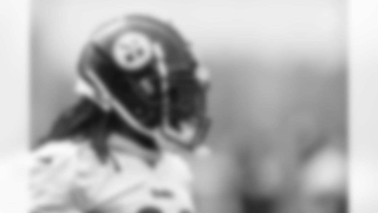 Pittsburgh Steelers running back Najee Harris (22) participates in the Organized Team Activities (OTAs), Thursday June 2, 2022 at the UPMC Rooney Sports Complex. (Karl Roser / Pittsburgh Steelers)