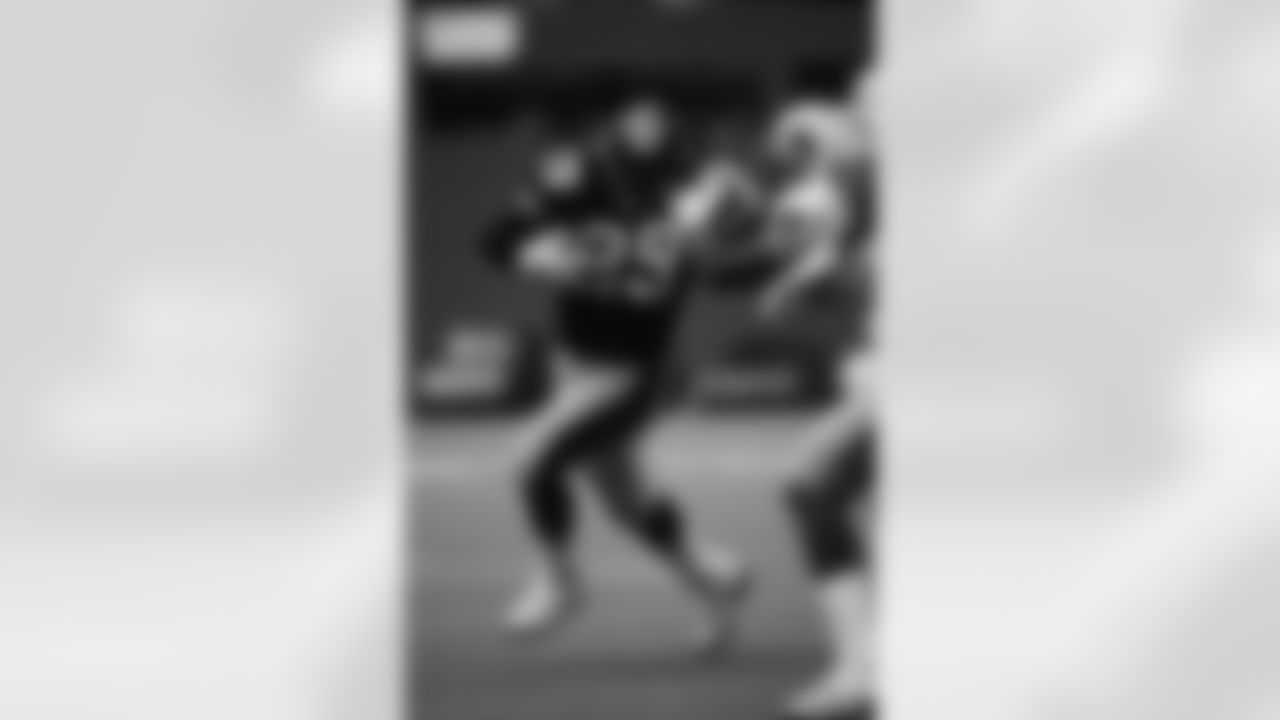 3,943 career rushing yards.