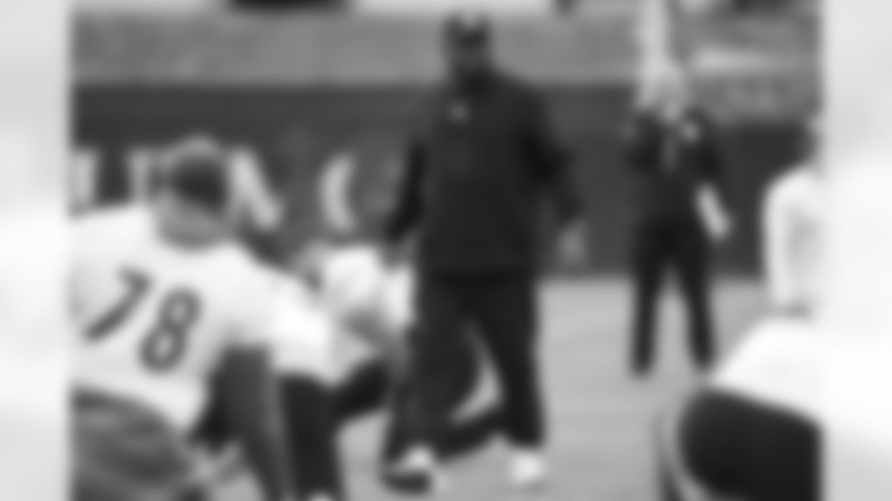 Pittsburgh Steelers head coach Mike Tomlin during practice at the UPMC Rooney Sports Complex preparing for a Week 14 matchup against the Baltimore Ravens Wednesday, Dec. 7, 2022 in Pittsburgh, PA. (Karl Roser / Pittsburgh Steelers)