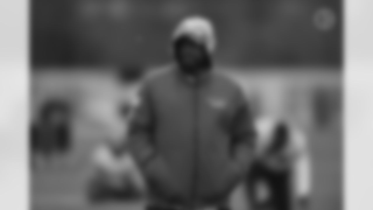 Pittsburgh Steelers Head Coach Mike Tomlin during practice at the UPMC Rooney Sports Complex preparing for a Week 12 matchup against the Cincinnati Bengals, Friday, Nov. 26, 2021 in Pittsburgh, PA. (Karl Roser / Pittsburgh Steelers)