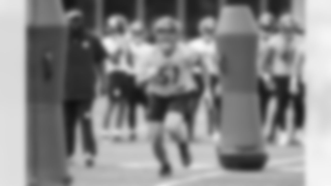 Pittsburgh Steelers linebacker Nick Herbig (51) participates in the Steelers rookie minicamp at the UPMC Rooney Sports Complex, Friday, May 12, 2023 in Pittsburgh, PA. (Karl Roser / Pittsburgh Steelers)