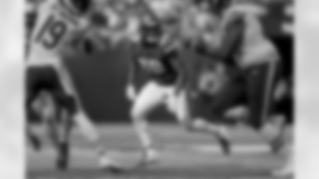 CB Chandon Sullivan