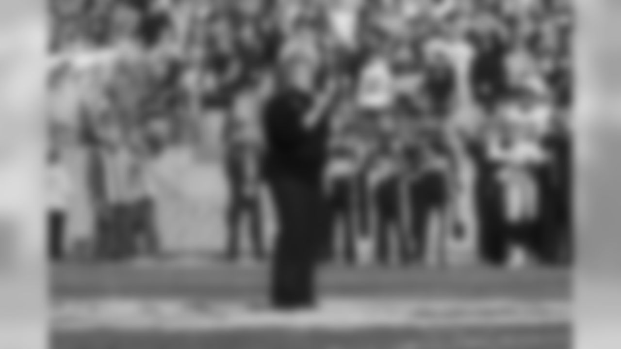 Anthem Singer