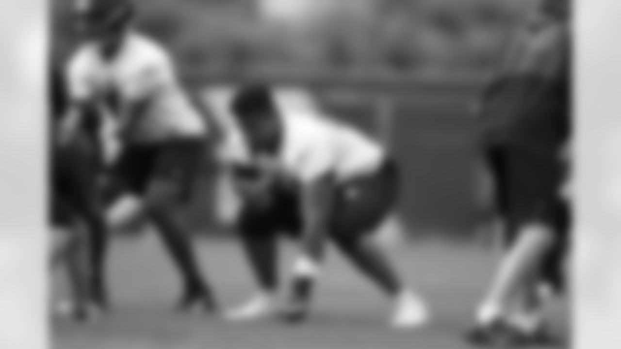 Pittsburgh Steelers offensive tackle Brandon Walton (62) practices at the UPMC Rooney Sports Complex during rookie minicamp, Sunday, May 16, 2021 in Pittsburgh, PA. (Karl Roser / Pittsburgh Steelers)