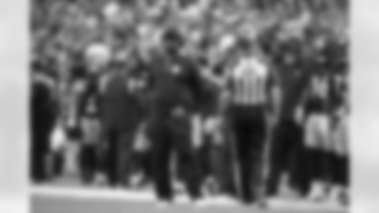 Pittsburgh Steelers Head Coach Mike Tomlin during a regular season game between the Pittsburgh Steelers and the Buffalo Bills, Sunday, Sept. 12, 2021 in Buffalo, NY. The Steelers defeated the Bills 23-16. (Karl Roser / Pittsburgh Steelers)
