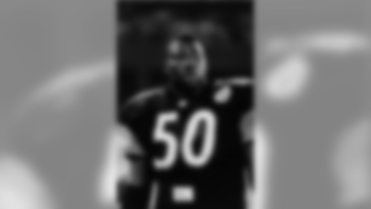 Earl Holmes (96-01)