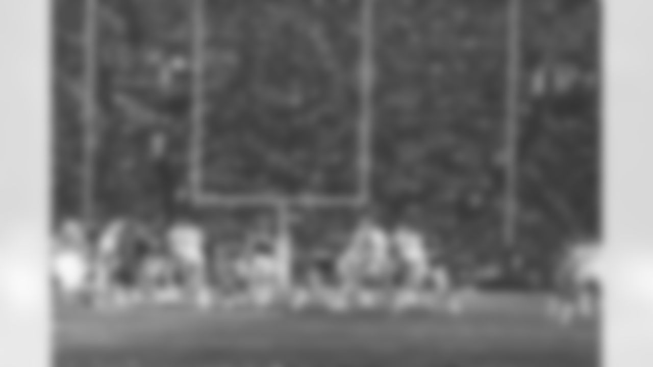 Photograph of live play during Super Bowl XIV following the 1979 season. Final score Steelers 31, Rams 19.