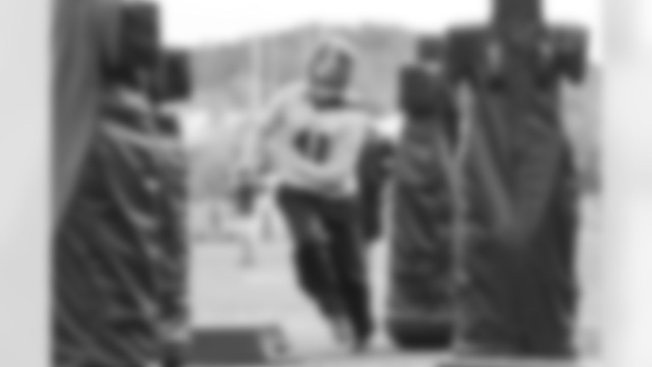Pittsburgh Steelers linebacker Robert Spillane (41) during practice at the UPMC Rooney Sports Complex preparing for a Week 5 matchup against the Buffalo Bills, Thursday, Oct. 6, 2022 in Pittsburgh, PA. (Abigail Dean / Pittsburgh Steelers)