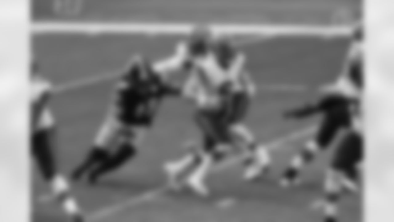 Pittsburgh Steelers linebacker Bud Dupree (48) during a regular season game between the Pittsburgh Steelers and the Cleveland Browns, Sunday, Oct. 18, 2020 in Pittsburgh, PA. (Caitlyn Epes / Pittsburgh Steelers)