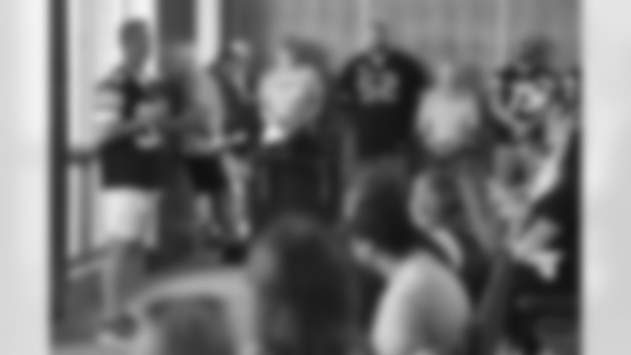 2018_SteelersCharityWalk_0728kr_0031