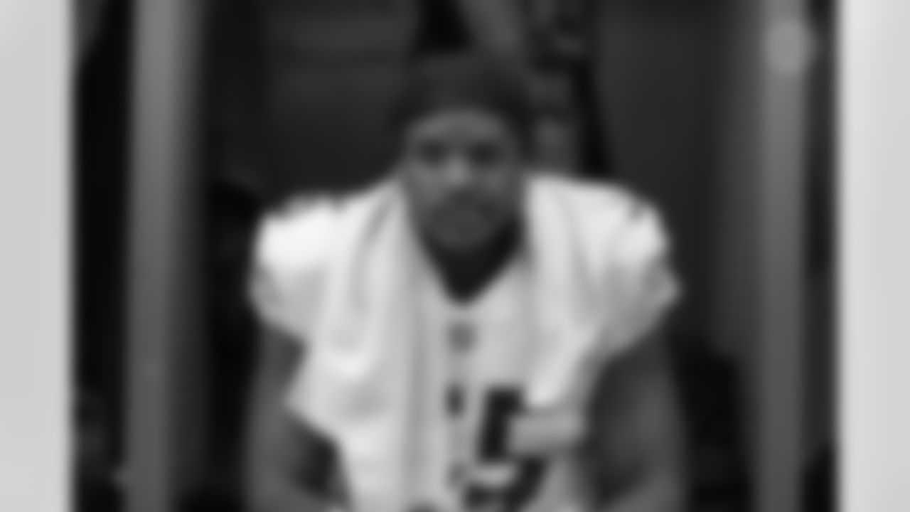 Pittsburgh Steelers linebacker Devin Bush (55) during a regular season game between the Pittsburgh Steelers and the Cleveland Browns, Sunday, Oct. 31, 2021 in Cleveland, OH. The Steelers beat the Browns 15-10. (Karl Roser / Pittsburgh Steelers)