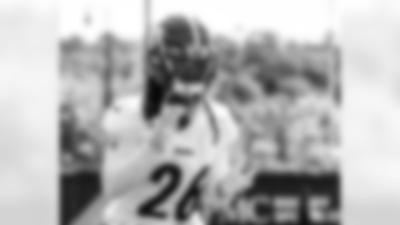 Pittsburgh Steelers running back Anthony McFarland (26) participates in the Organized Team Activities (OTAs), Thursday May 25, 2023 at the UPMC Rooney Sports Complex. (Abigail Dean / Pittsburgh Steelers)