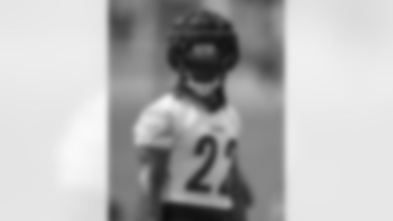 Pittsburgh Steelers running back Najee Harris (22) trains at Saint Vincent College during the 2023 Steelers Training Camp on Thursday, Aug. 3, 2023 in Latrobe, PA. (Karl Roser / Pittsburgh Steelers)
