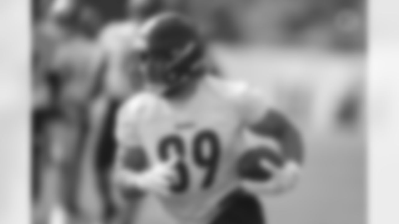 Pittsburgh Steelers tight end Vance McDonald (89) practices at the UPMC Rooney Sports Complex preparing for a Week 3 matchup against the Houston Texans, Friday, Sept. 25, 2020 in Pittsburgh, PA. (Karl Roser / Pittsburgh Steelers)