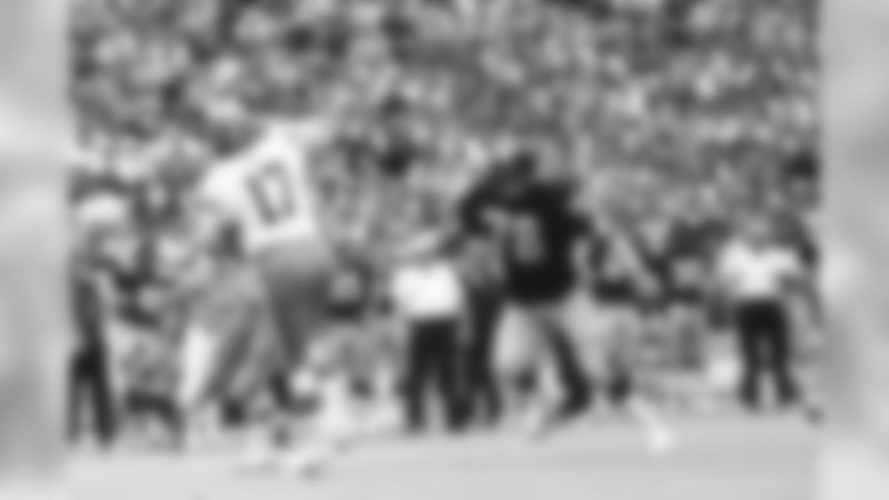 1971 Dwight White: It was in this draft that the final two pieces of the original Steelers Curtain were added. White in the fourth round, and Ernie Holmes in the eighth. In the four seasons from 1972-75, White posted 33.5 sacks and famously came out of the hospital on Sunday morning to start Super Bowl IX against the Minnesota Vikings. White still is ninth in team history with 46 sacks. Four Super Bowl rings.