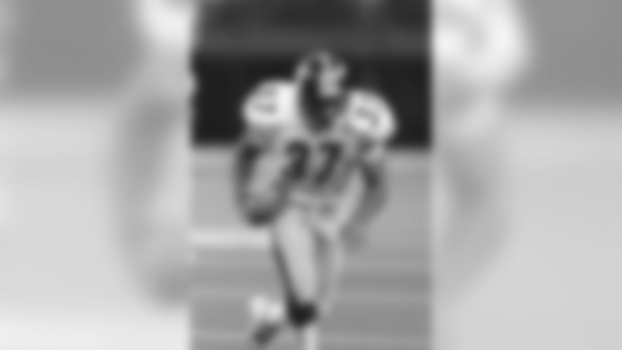 1989 CARNELL LAKE: Today, scouts talk reverentially about safeties who can cover like cornerbacks. In his day, Carnell Lake was a safety who covered well enough to actually play cornerback. In 10 seasons with the Steelers, Lake finished with 21.5 sacks, 16 interceptions, 15 forced fumbles, and 16 fumble recoveries. In both 1995 and 1997, Lake moved to cornerback to help stabilize the Steelers secondary, and the seasons ended with a trip to the Super Bowl and one to the AFC Championship Game, respectively. He was voted to the Pro Bowl four times, and he was named first-team All-Pro in 1997.
