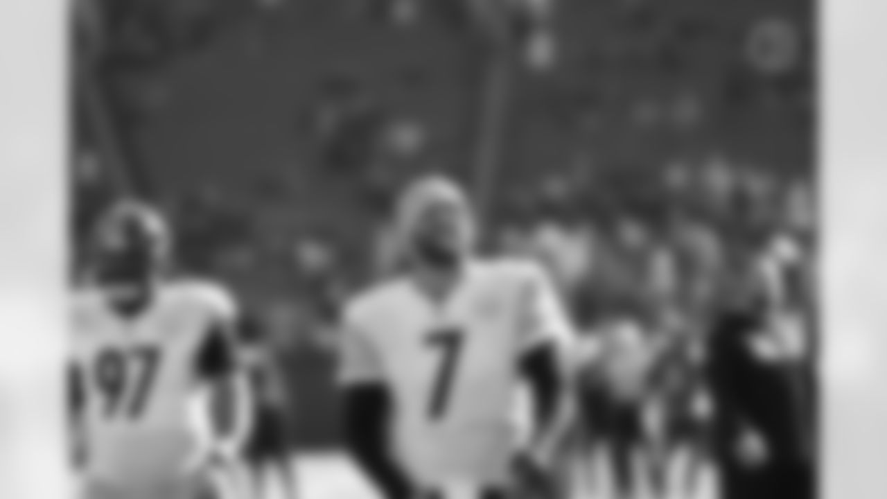 Pittsburgh Steelers quarterback Ben Roethlisberger (7) during a regular season game between the Pittsburgh Steelers and the Cincinnati Bengals, Sunday, Nov. 28, 2021 in Cincinnati, OH. (Taylor Ollason / Pittsburgh Steelers)