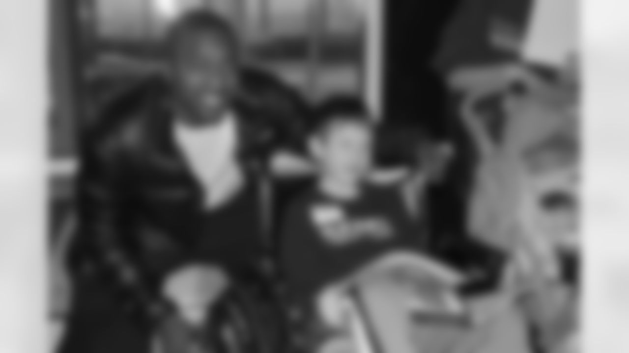 09_Childrens_Hospital_Christmas