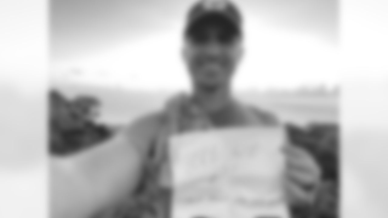 SNUTraditions_HereWeGoSigns_Jan142022315AM_Cicconi_Brian_97494590_D11C332D62DC4515A50EB7FBB3D7EC9A.jpeg_97494590_D11C332D62DC4515A50EB7FBB3D7EC9A