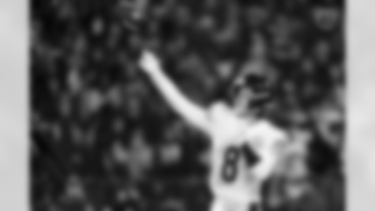 Pittsburgh Steelers quarterback Kenny Pickett (8) during a regular season game between the Pittsburgh Steelers and the Baltimore Ravens, Sunday, Jan. 1, 2023 in Baltimore, MD. (Abigail Dean / Pittsburgh Steelers)