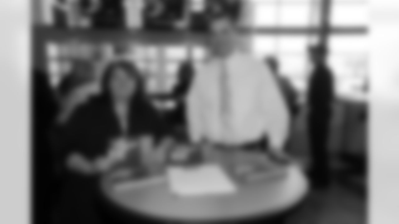 08_CaringTeam_Luncheon_dh_15