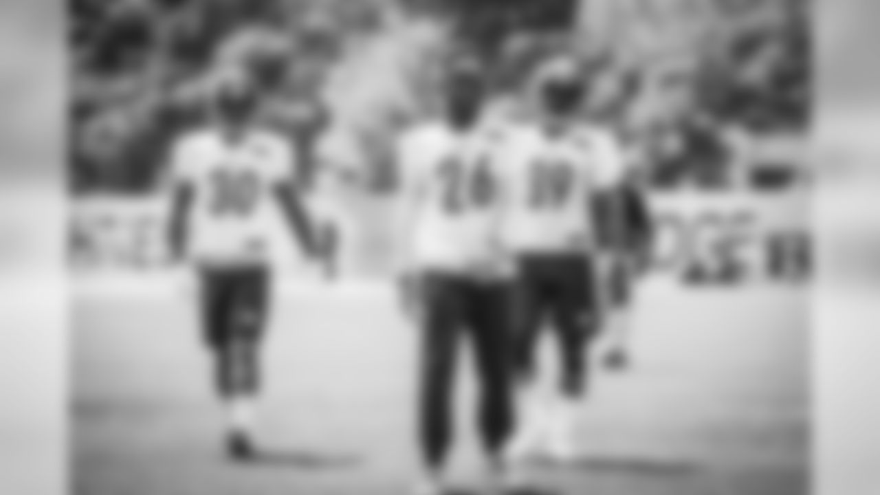 James Conner, Le'Veon Bell, and Terrell Watson