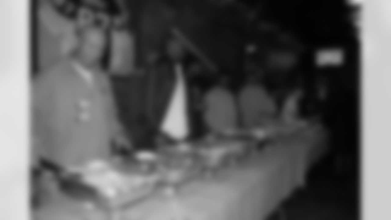 09_Ward_Thankgiving_Dinner