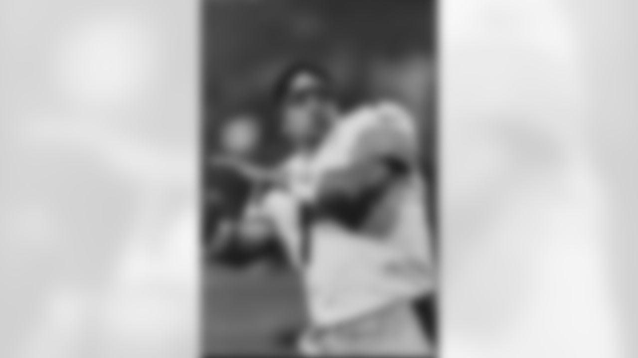 Pete Gonzalez (98-99)