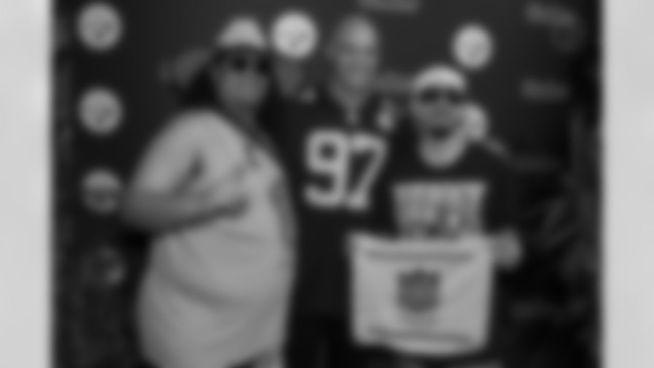 The Steelers Road Warriors Block Party, Saturday, Oct. 21, 2023 in Hermosa Beach, CA. (Karl Roser / Pittsburgh Steelers)