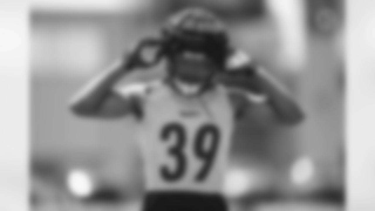 Pittsburgh Steelers safety Minkah Fitzpatrick (39) practices at the UPMC Rooney Sports Complex during the 2022 minicamp, Wednesday June 8, 2022. (Karl Roser / Pittsburgh Steelers)