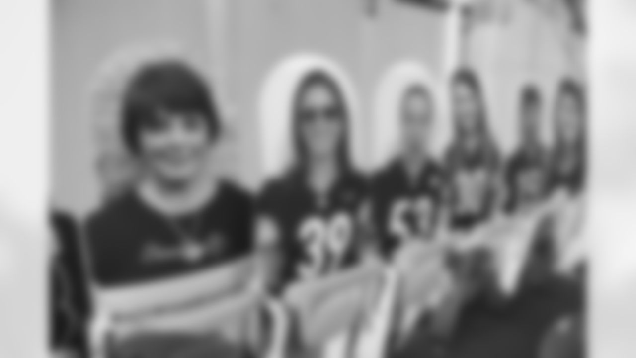 Fan cutouts at Heinz Field on Friday, Nov. 13, 2020 in Pittsburgh, PA. (Caitlyn Epes / Pittsburgh Steelers)