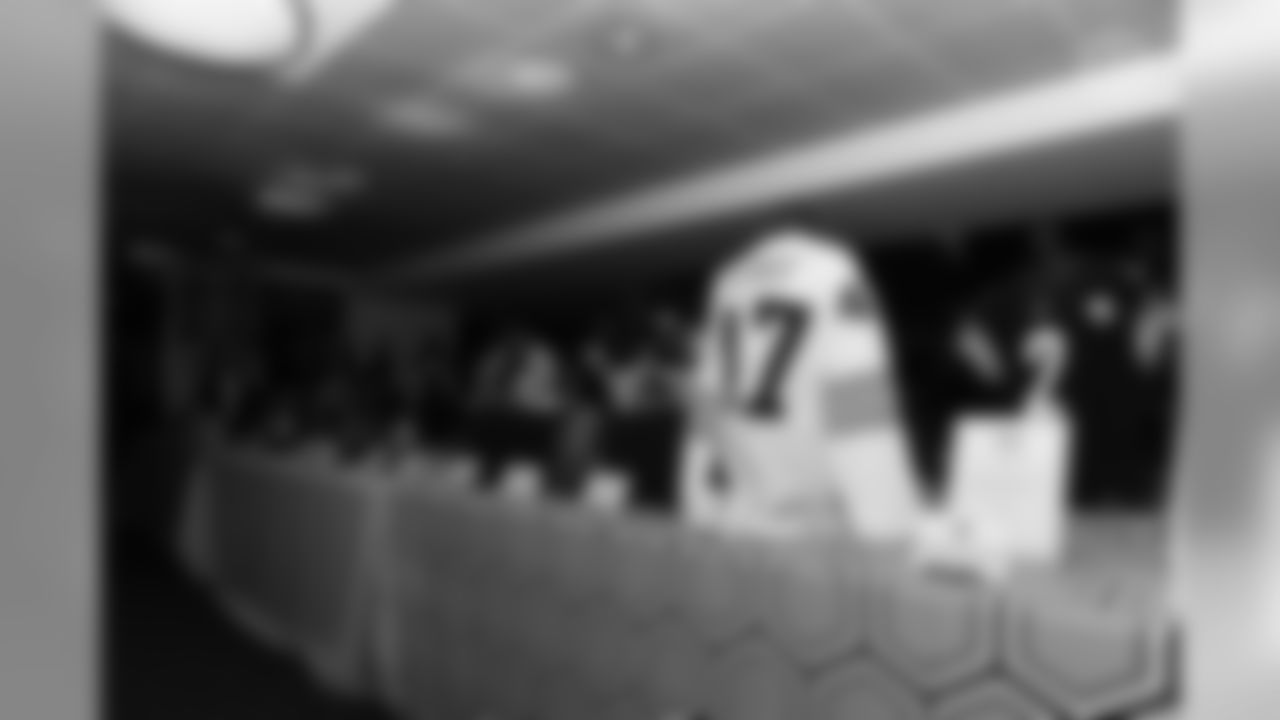 2019_AlumniDinner_1109rm_00007