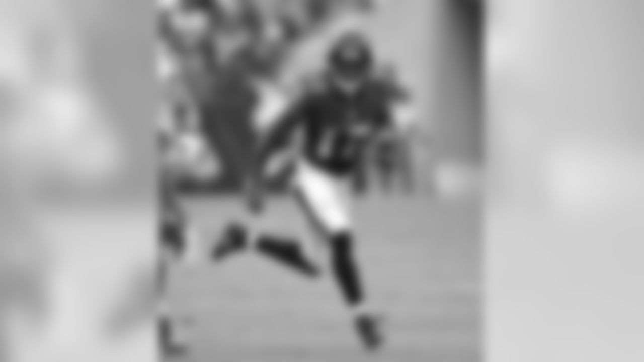 WR Mike Wallace has 35 receptions for a team-high 490 receiving yards and has hauled in 3 receiving touchdowns.