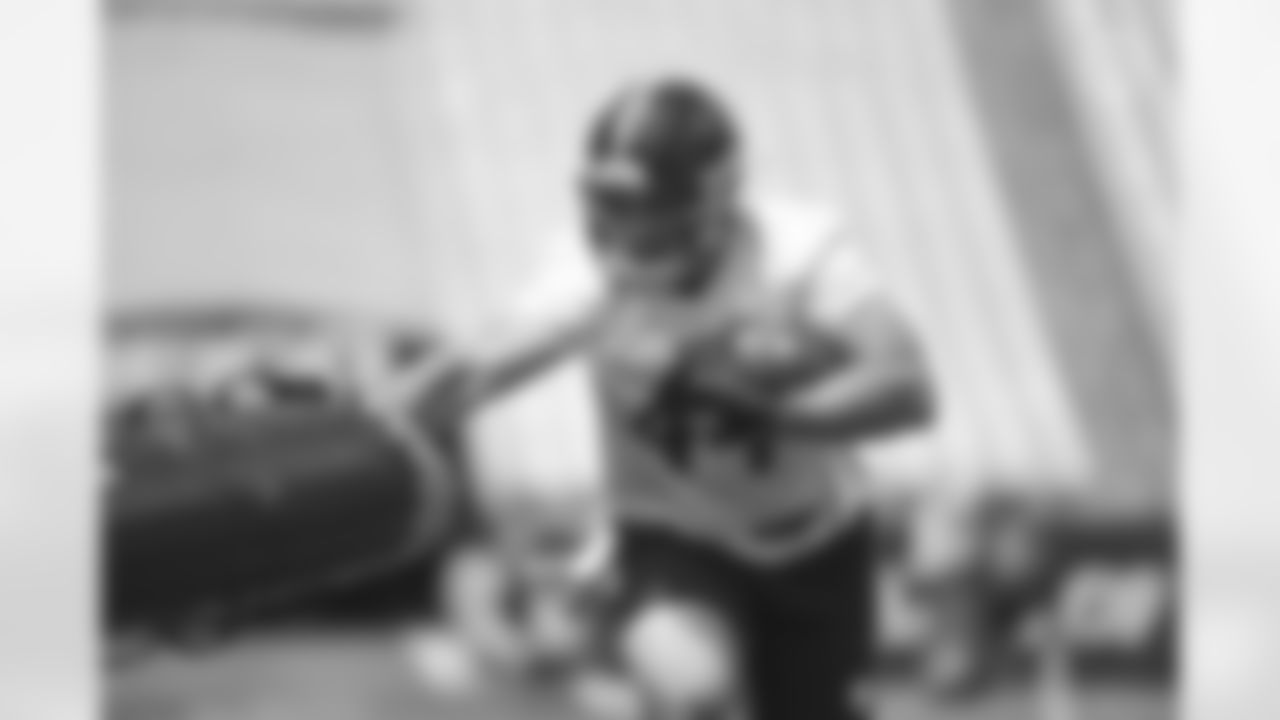 Pittsburgh Steelers fullback Derek Watt (44) practices at Heinz Field during the 2021 Minicamp, Tuesday June 15, 2021. (Caitlyn Epes / Pittsburgh Steelers)