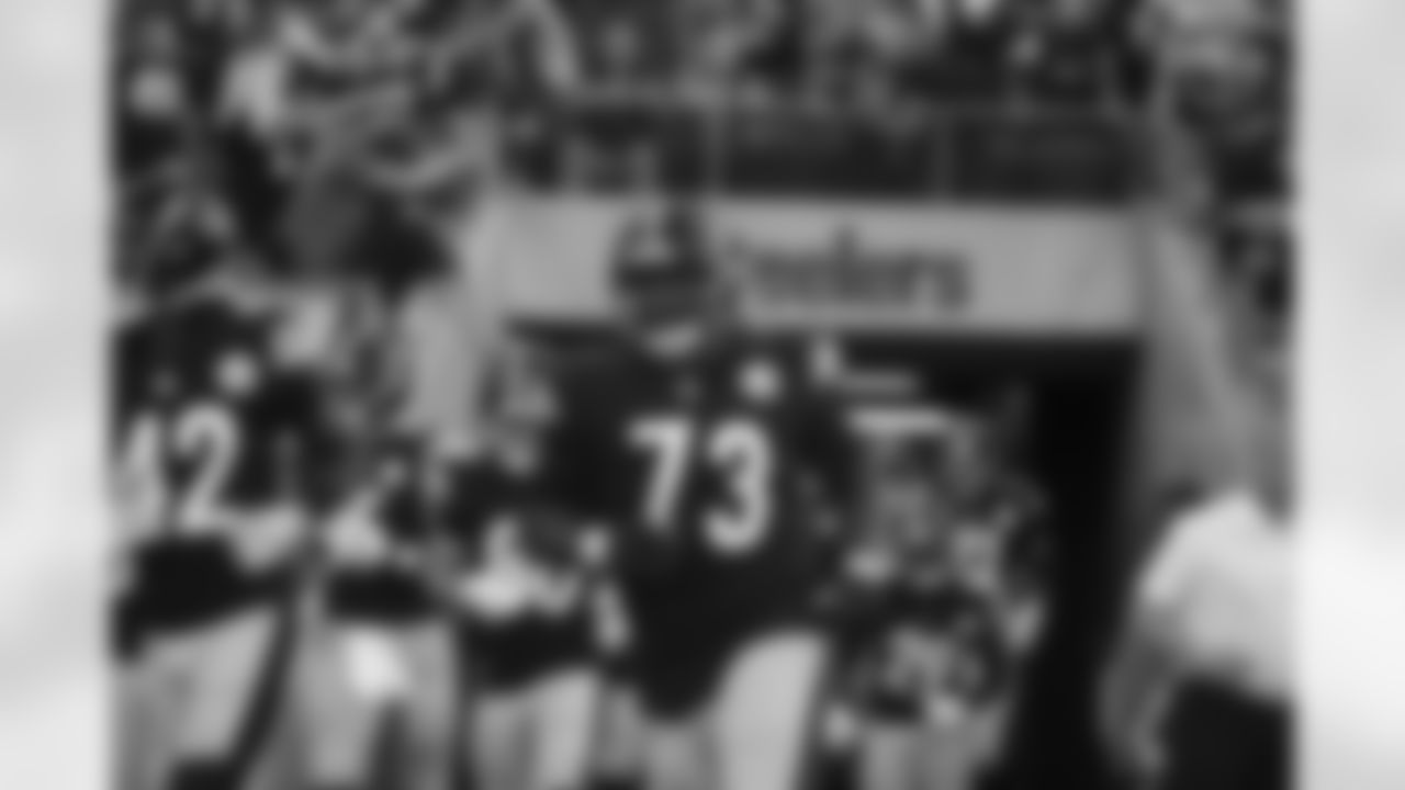 Pittsburgh Steelers defensive tackle Carlos Davis (73)