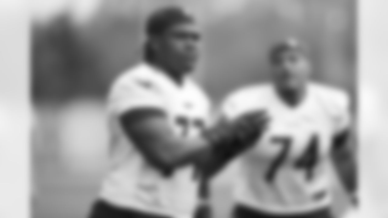 Pittsburgh Steelers offensive tackle Broderick Jones (77) participates in the Steelers rookie minicamp at the UPMC Rooney Sports Complex, Friday, May 12, 2023 in Pittsburgh, PA. (Karl Roser / Pittsburgh Steelers)