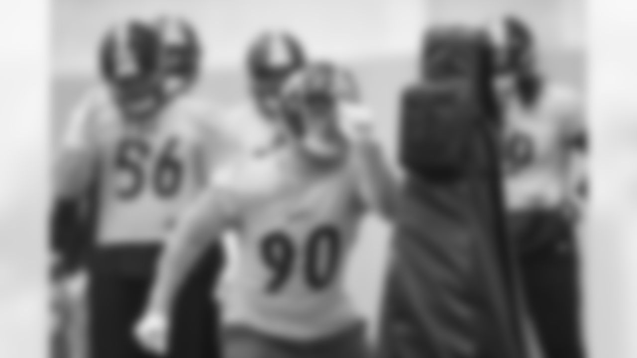 Pittsburgh Steelers linebacker T.J. Watt (90) during practice at the UPMC Rooney Sports Complex preparing for a Week 12 matchup against the Indianapolis Colts, Friday, Nov. 25, 2022 in Pittsburgh, PA. (Karl Roser / Pittsburgh Steelers)