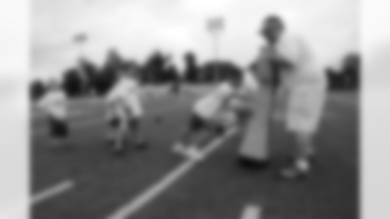 2010_steelers_youth_camp_calu