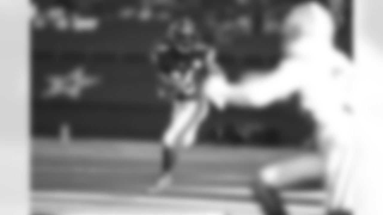 Pittsburgh Steelers running back Anthony McFarland Jr. (26) during a regular season game between the Pittsburgh Steelers and the Dallas Cowboys, Sunday, Nov. 8, 2020 in Dallas, TX. (Karl Roser / Pittsburgh Steelers)