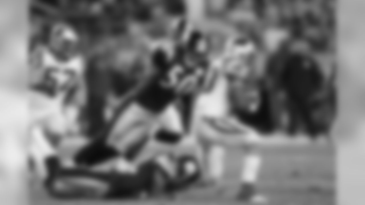 Larry_Foote_03