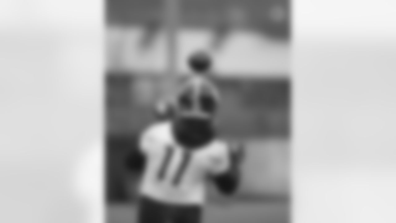 Pittsburgh Steelers wide receiver Chase Claypool (11) practices at the UPMC Rooney Sports Complex preparing for a Week 12 matchup against the Baltimore Ravens, Wednesday, Nov. 25, 2020 in Pittsburgh, PA. (Caitlyn Epes / Pittsburgh Steelers)