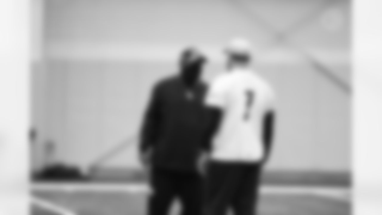 Pittsburgh Steelers Head Coach Mike Tomlin and Pittsburgh Steelers quarterback Ben Roethlisberger (7) during practice at the UPMC Rooney Sports Complex preparing for a Week 17 matchup against the Cleveland Browns, Saturday, Jan. 1, 2022 in Pittsburgh, PA. (Karl Roser / Pittsburgh Steelers)