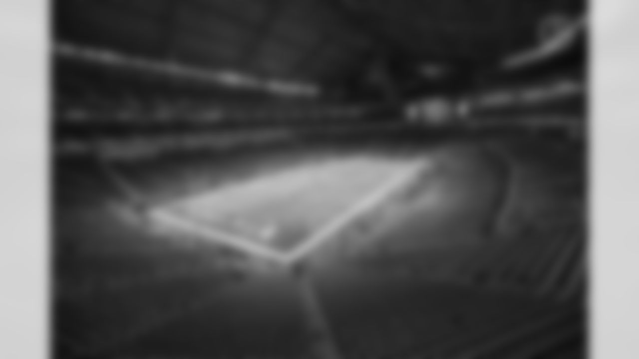 A general view during a regular season game between the Pittsburgh Steelers and the Minnesota Vikings, Thursday, Dec. 9, 2021 in Minneapolis, MN. (Nathan Klok / Pittsburgh Steelers)