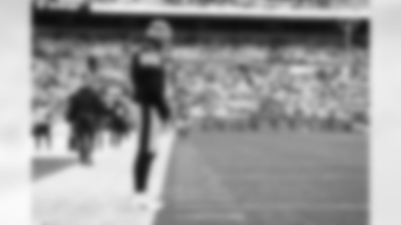 Pittsburgh Steelers quarterback Ben Roethlisberger (7) during a regular season game between the Pittsburgh Steelers and the Tennessee Titans, Sunday, Dec. 19, 2021 in Pittsburgh, PA. (Karl Roser / Pittsburgh Steelers)