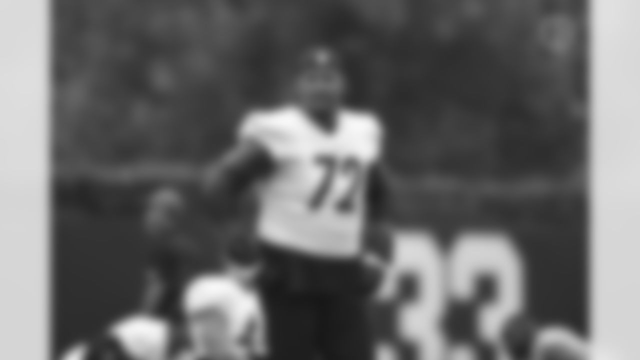 Pittsburgh Steelers offensive tackle Zach Banner (72) practices at the UPMC Rooney Sports Complex preparing for a Week 1 matchup against the New York Giants, Friday, Sept. 11, 2020 in Pittsburgh, PA. (Karl Roser / Pittsburgh Steelers)