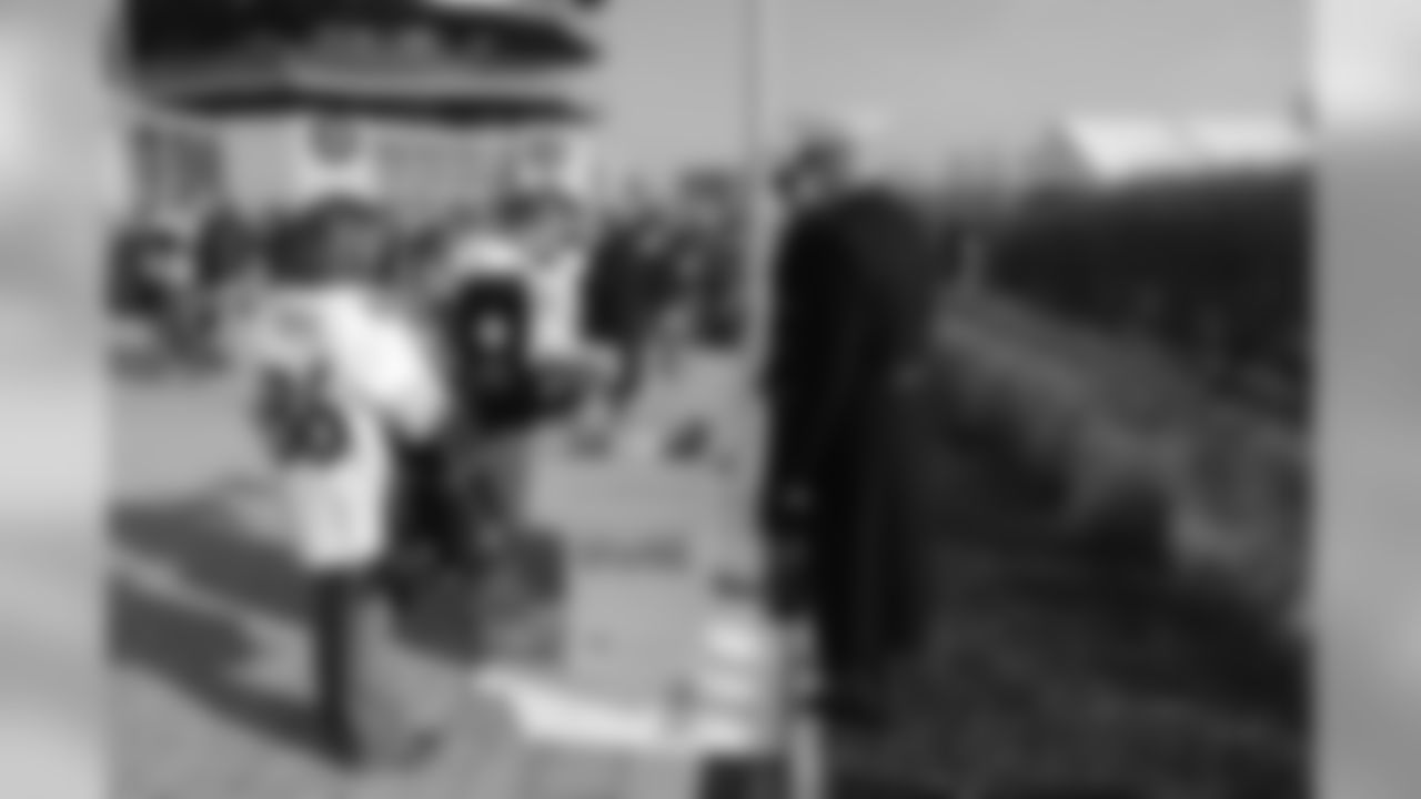 09_OAK_toysForTots2